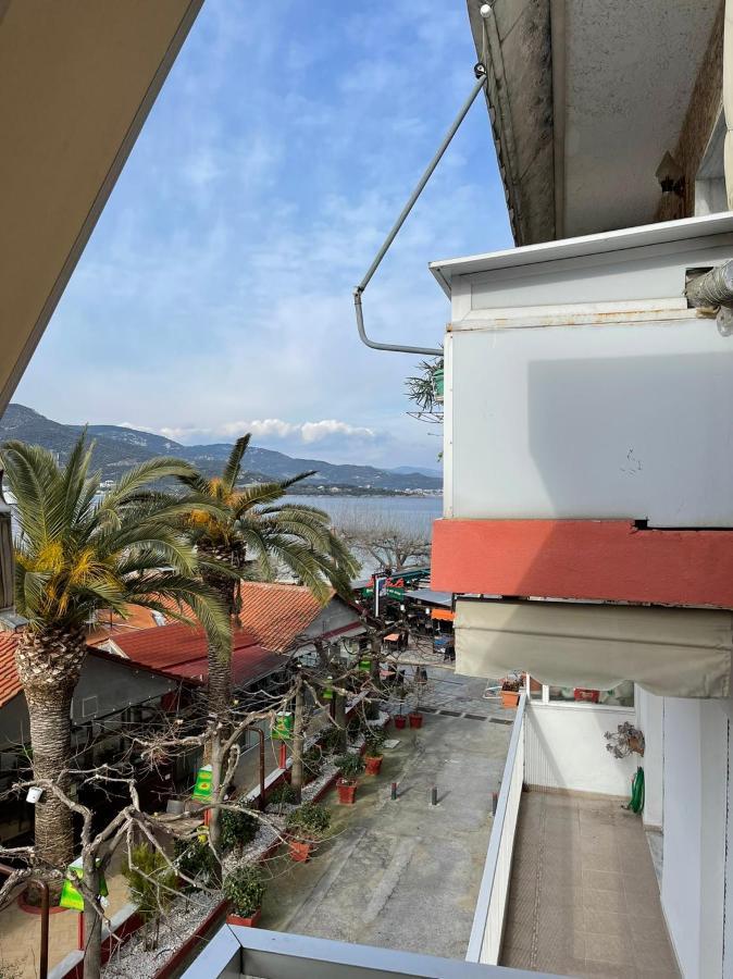 Ferienwohnung Adrianos House By The Sea Nea Iraklitsa Exterior foto